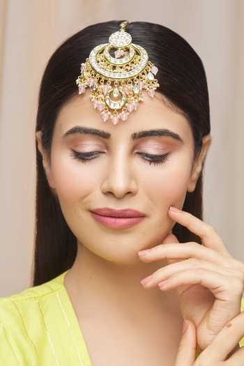 Shop_Zevar By Geeta_Gold Plated Kundan Meenakari Maangtikka _at_Aza_Fashions