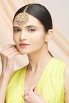 Buy Vivinia By Vidhi Mehra Gold Plated Kundan Maangtikka at Aza Fashions Buy_Vivinia By Vidhi Mehra_Gold Plated Kundan Maangtikka _at_Aza_Fashions