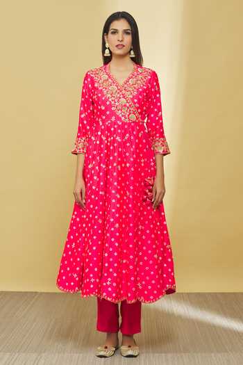 Surbhi Shah_Red Silk, Organza Embroidery, Gota Patti V-neck Bandhej Print Angarkha Set _Online_at_Aza_Fashions