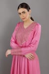 Asaga_Pink Kurta Chanderi Silk V Neck Set _at_Aza_Fashions