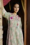 Buy_Raiman_Green Cotton Embroidered Floral Round Thread Kurta And Pant Set  