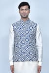 Arihant Rai Sinha_Blue Cotton Silk Printed Geometric Bundi And Kurta Set _Online_at_Aza_Fashions