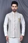 Arihant Rai Sinha_Cream Bundi And Kurta Silk Blend Embroidered Sequin Work & Set _Online_at_Aza_Fashions