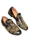 Buy_Artimen_Black Embroidered Zari Loafers _at_Aza_Fashions