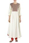 LATHA PUTTANNA_White Silk Embellished Thread Work V Neck Kurta Set _Online_at_Aza_Fashions
