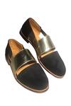 Buy_Artimen_Black Plain Double Strap Sandals  _at_Aza_Fashions