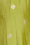 Pinki Sinha_Green Banarasi Silk Woven Floral Pattern V Neck Kurta With Pants For Women_at_Aza_Fashions