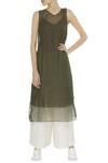 Buy_Urvashi Kaur_Olive Green Kota Doria Round Neck Cotton Shibori Dyed Tunic With Inner _at_Aza_Fashions