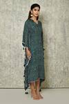 Naintara Bajaj_Green Habutai Printed Bandhej V Neck Patterned Kaftan_at_Aza_Fashions