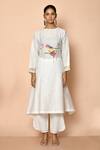 Buy_Samyukta Singhania_White Cotton Silk Woven Geometric Round Jamdani Kurta With Zari Border _Online_at_Aza_Fashions