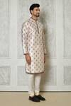 Samyukta Singhania_White Cotton Silk Printed Flower Kurta Set_at_Aza_Fashions