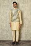 Samyukta Singhania_Beige Cotton, Silk Embroidery Spiral Bandhani Print Bundi_Online_at_Aza_Fashions