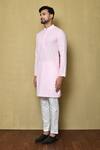 Aryavir Malhotra_Pink Silk Blend Embroidery Chikankari Floral Kurta With Pant _at_Aza_Fashions