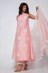 Asaga Peach Chanderi, Muslin, Organza Embroidery Round Neck Hazel Floral Kurta Set Online at Aza Fashions Asaga_Peach Chanderi, Muslin, Organza Embroidery Round Neck Hazel Floral Kurta Set _Online_at_Aza_Fashions