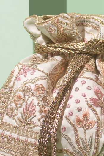 Buy_Amyra_Off White Embroidery, Tassels Amer Flower Vine Potli Bag _Online_at_Aza_Fashions