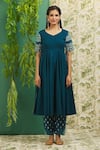 Alaya Advani_Blue Cotton Embroidery Mirror V Neck Sleeve Kurta Set _at_Aza_Fashions