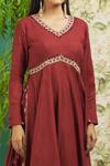 Buy_Alaya Advani_Red Cotton Embroidery Mirror And Thread V Neck Side Slit Kurta Palazzo Set 