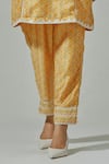 Buy_Basanti - Kapde Aur Koffee_Yellow Muslin Geometric Round Straight Kurta And Pant Set _Online_at_Aza_Fashions