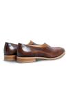 Buy_Dmodot_Brown Ethnico Chocro Leather Mojaris_Online_at_Aza_Fashions