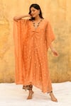Buy_Label Niti Bothra_Peach Pure And Handwoven Banarasi Silk Embroidery Rosette V Kaftan With Palazzo_Online_at_Aza_Fashions
