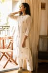 Buy_Vaani Beswal_Ivory Handwoven Malai Chanderi Embroidered Thread Inera Straight Kurta Set _Online_at_Aza_Fashions