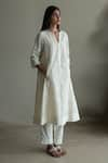 Buy_Shorshe Clothing_Ivory Kurta Banarasi Jacquard Woven Thread Notched Jaya And Pant Set _at_Aza_Fashions