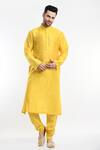 Samant Chauhan_Yellow Vegan Leather Diagonal Line Pattern Bundi And Kurta Set _Online_at_Aza_Fashions