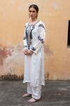 Buy_Avaasya Jaipur_Ivory Cotton, Silk Embroidery Split V-neck Kurta And Pant Set _Online_at_Aza_Fashions