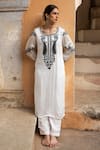 Buy_Avaasya Jaipur_Ivory Cotton, Silk Embroidery Split V-neck Kurta And Pant Set 