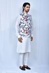 Nazaakat by Samara Singh_White Cotton Silk Bundi_at_Aza_Fashions