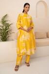 Buy_Arcvsh By Pallavi Singh_Yellow Chanderi Embroidery Round Neck Flower Vine Print Kurta Set _Online_at_Aza_Fashions