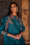 Shikha Mehta_Green Silk Chanderi Thread Stand Collar Tunic And Pyjama Set _Online_at_Aza_Fashions