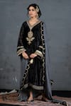 Buy_Soniya G_Black Pure Micro Velvet Embroidery V Neck Floral Kurta Set _Online_at_Aza_Fashions