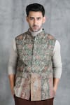 Dusala_Green Pashmina Thread Paisley Motif Bundi _Online_at_Aza_Fashions
