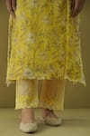 NAAZ BY NOOR_Yellow Cotton Flower Round Vintage Floral Print Kurta Set_Online_at_Aza_Fashions