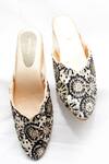 Buy_Foot Fuel_Cream Suede / Rexine Hugable Embroidered Mule Block Heels