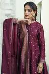 Safaa_Maroon Vegan Silk Lining Shantoon Woven Floral The Anaabi Sitara Anarkali Set _Online