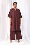 Buy_KHAT_Maroon Poplin Cotton Plain Notched Straight Kurta And Flared Pant Set _Online_at_Aza_Fashions