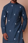 Buy_Tisa - Men_Blue Kurta Silk Tie-dyed Circular Pattern And Pant Set  _Online_at_Aza_Fashions