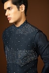Paarsh_Blue Embroidered Pearl Navy Bundi Kurta Set _at_Aza_Fashions