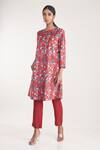 Pooja Bagaria_Red Velour, Crepe Embroidery Round Neck Floral Print Kurta And Pant Set _Online_at_Aza_Fashions