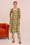 Pheeta_Green Cotton Hand Printed Leaf Round Straight Kurta And Pant Set _Online_at_Aza_Fashions