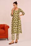 Buy_Pheeta_Green Cotton Hand Printed Leaf Round Straight Kurta And Pant Set _Online_at_Aza_Fashions