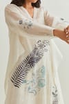 Prama By Pratima Pandey_Ivory Chanderi Embroidery V-neck Block Print Dress With Inner _Online_at_Aza_Fashions