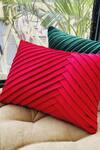 Buy_Throwpillow_Red Blend Of Cotton And Polyester Pleated Cushion Pillow Cover _Online