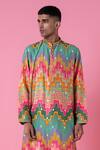 Buy_Siddhartha Bansal_Multi Color Cotton, Chanderi Cubic Chevron Print Kurta Set _Online_at_Aza_Fashions