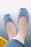 Cilwana Studio_Blue Floral Embroidered Juttis _Online_at_Aza_Fashions