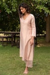 Zoon_Pink Kurta 100% Silk Chanderi Embroidered Aari V Neck Placed Sequin Pant Set _Online_at_Aza_Fashions