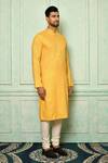 Nazaakat by Samara Singh_Yellow Cotton Printed Kurta_Online_at_Aza_Fashions