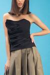 Shop_Chillosophy_Black Poplin Sweetheart Neck Pleated Bandeau Crop Top _Online_at_Aza_Fashions